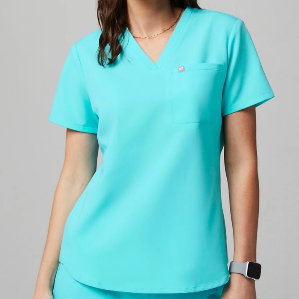 Fabletics Women’s Scrubs Set in XS